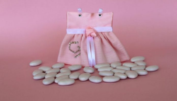 Confezionare Confetti Fai Da Te Come confezionare i sacchetti per i confetti: le bomboniere fai da te