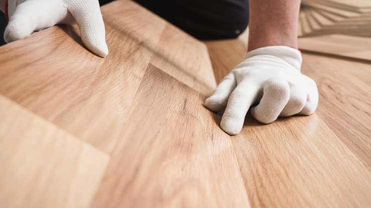 Aggiustare da soli il parquet