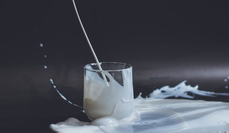 Come scaldare correttamente il latte