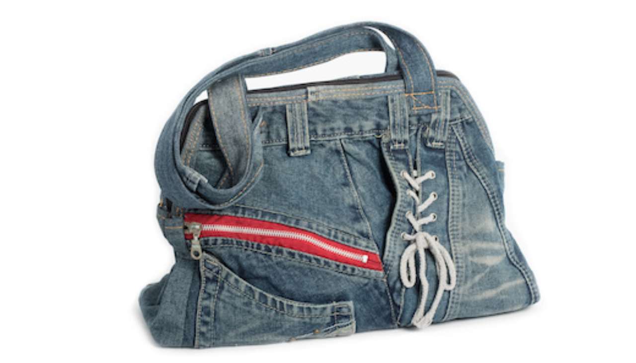 Confezionare una borsa di jeans
