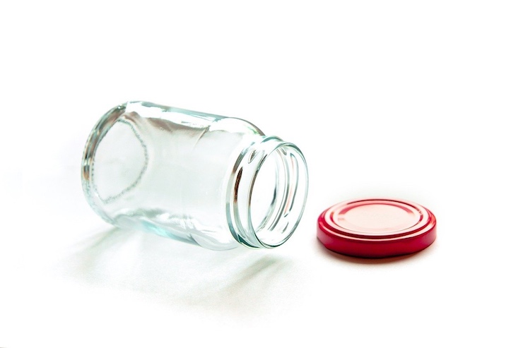 Coltivare germogli: serve un barattolo di vetro