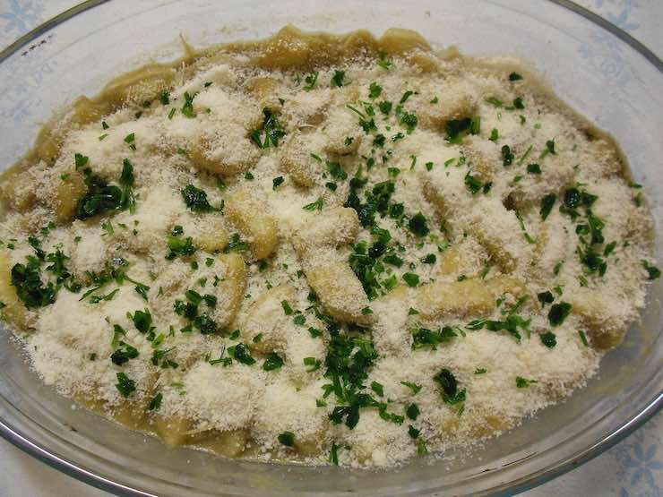 Gnocchi di patate fatti in casa in bianco