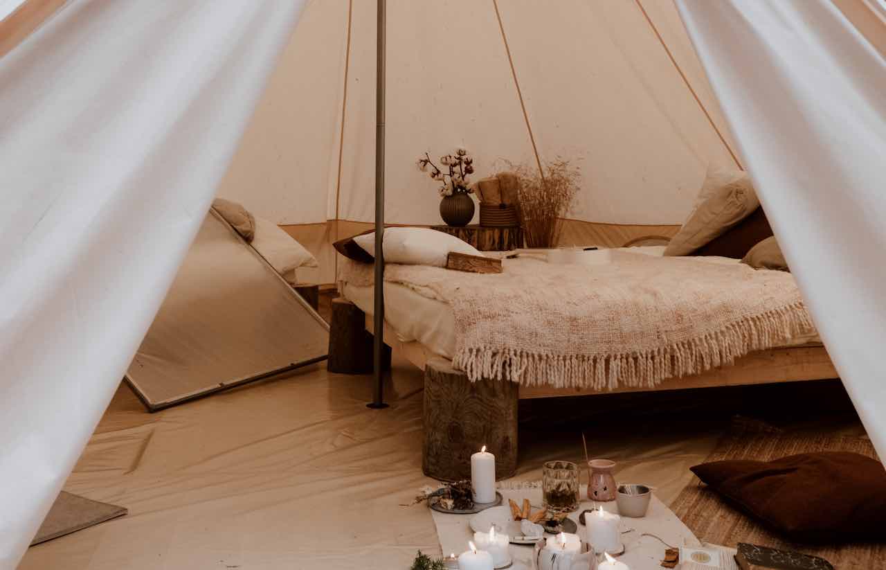 interno tenda glamping