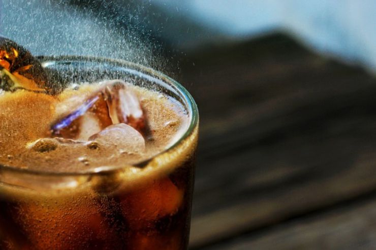 La coca cola fa male alla salute: la verità su questa bevanda