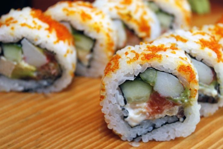 Mangiare sushi fa ingrassare: la verità su questo piatto molto amato