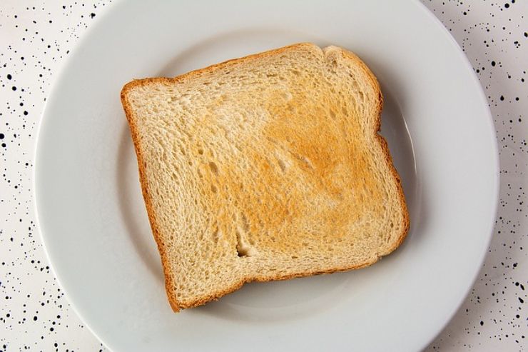 Pane tostato fa bene all'intestino: ecco perchè