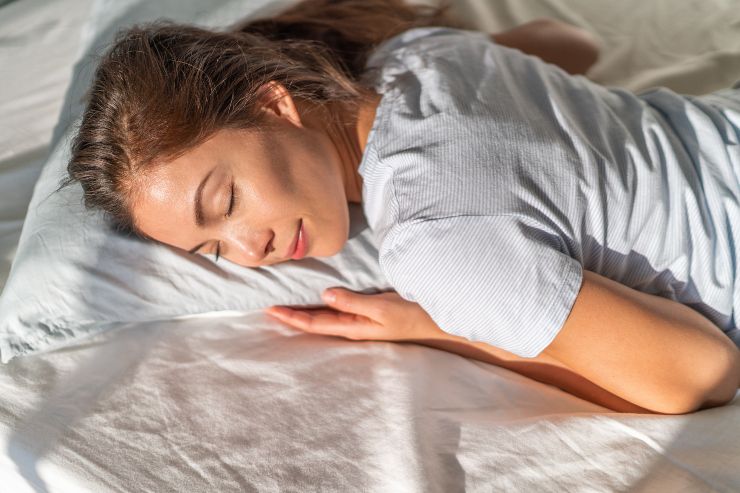 Le posizioni che assumiamo durante il sonno rivelano la nostra personalità