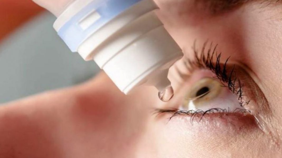 Come Mettere Il Collirio Da Soli Come Mettere Il Collirio Da Soli