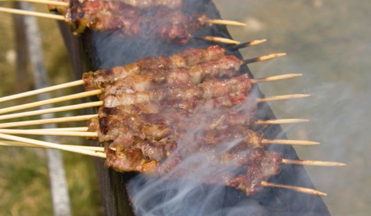 Come cucinare gli arrosticini di pecora 