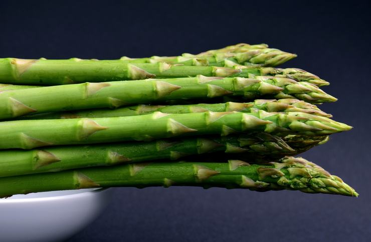 Come cucinare gli asparagi: i trucchi che non tutti conoscono