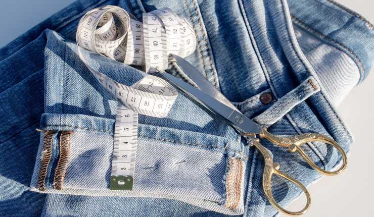 Come trasformare i vecchi jeans