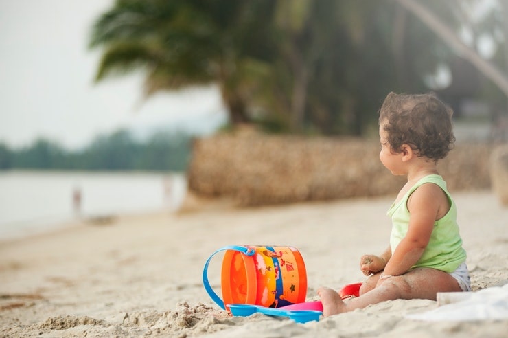 bambini spiaggia dermatiti