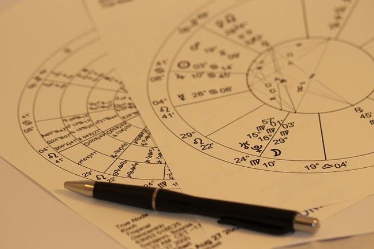 Pianeti retrogradi: cosa sono e come modificano l'oroscopo