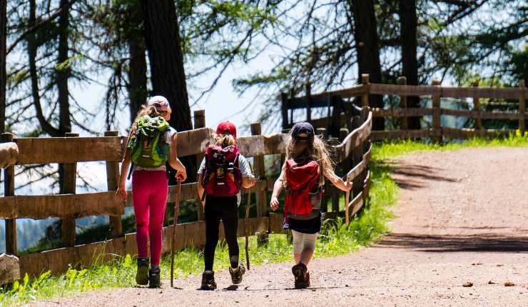 valigia per una vacanza in montagna