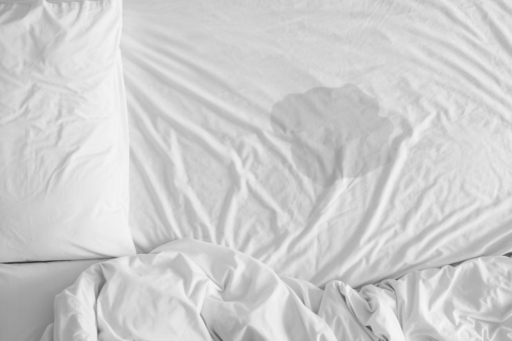 Pipì a letto: cause psicologiche e fisiche dell'enuresi notturna