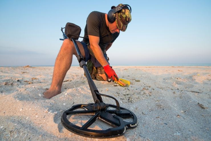 In spiaggia con il Metal Detector: cosa si può trovare