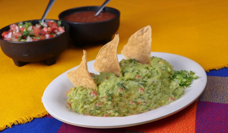 Preparare guacamole