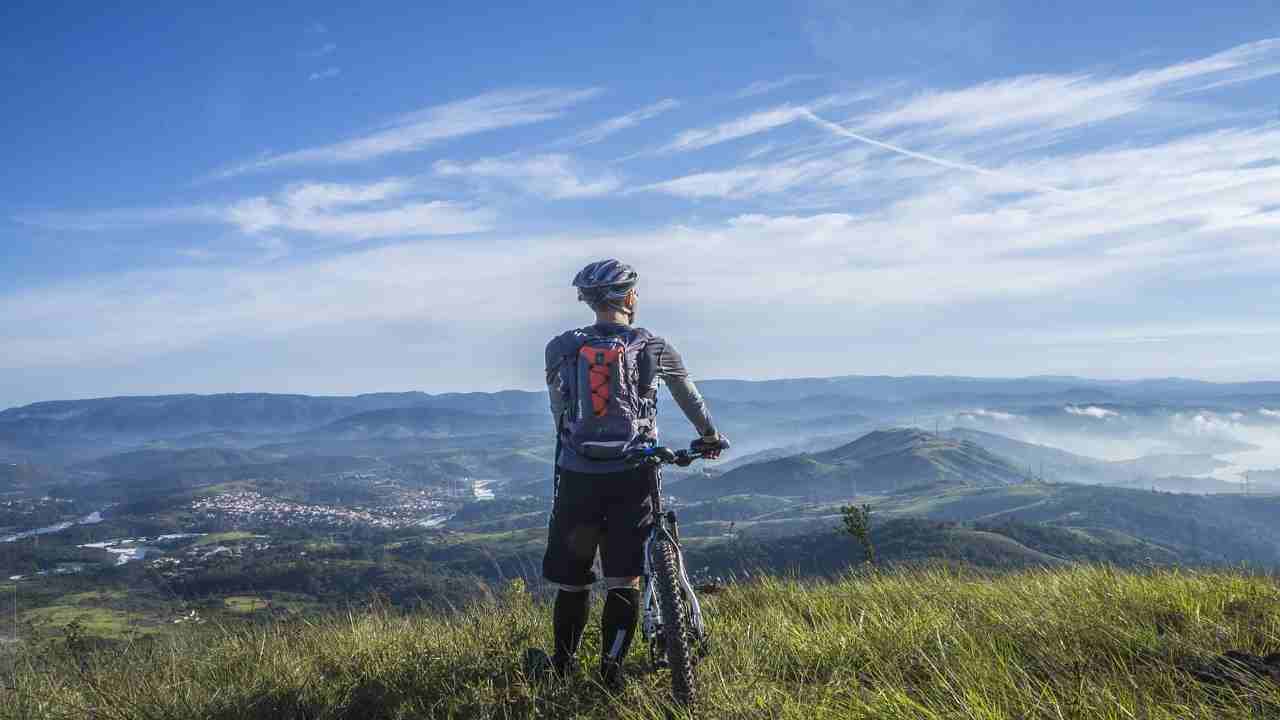 La tecnica per andare in mountain bike: dai freni alla postura