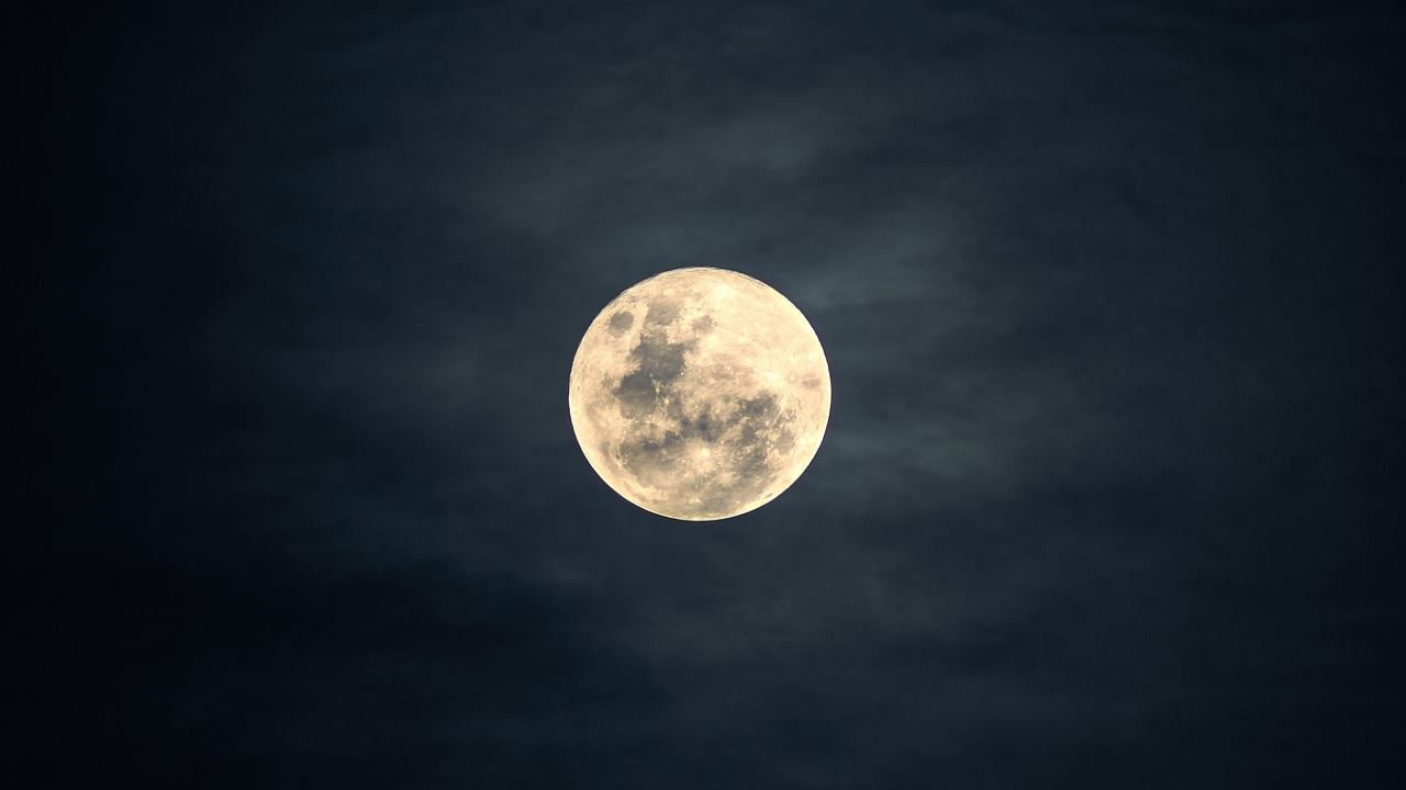 Lune, ecco il loro mistero e significato