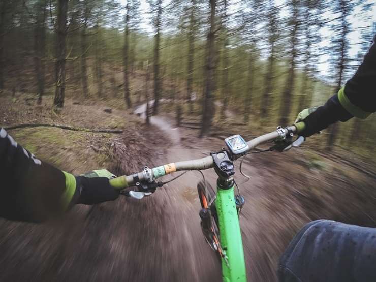 La tecnica per andare iLa tecnica per andare in mountain bike: dai freni alla postura