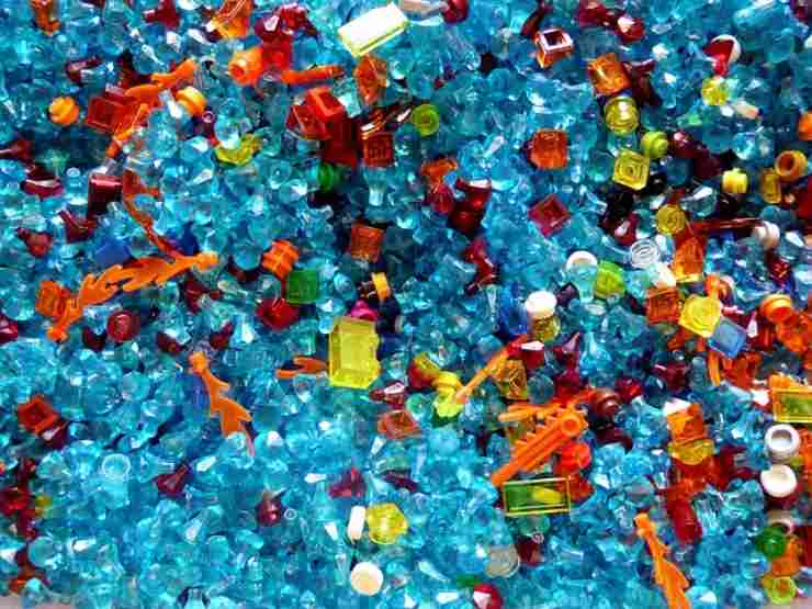 Quanto inquina la plastica? La risposta incredibile che viene dai LEGO