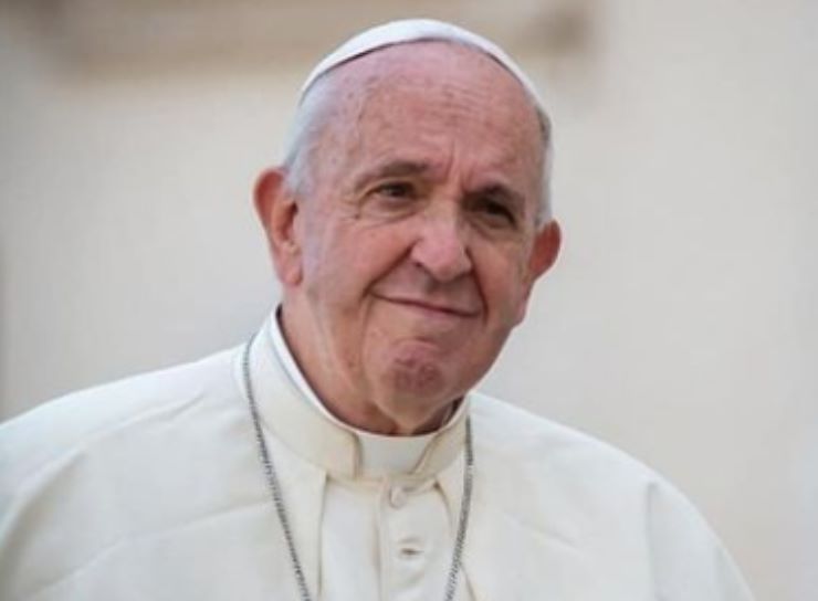 Papa Francesco sempre più rivoluzionario: ecco cosa ha chiesto ai preti