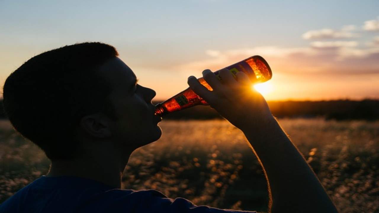 Alcol incidenza del cancro, purtroppo non tutti lo sanno, parlano gli esperti