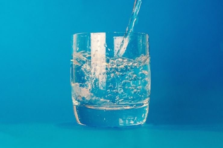 La migliore acqua detox: come scegliere quella giusta per te
