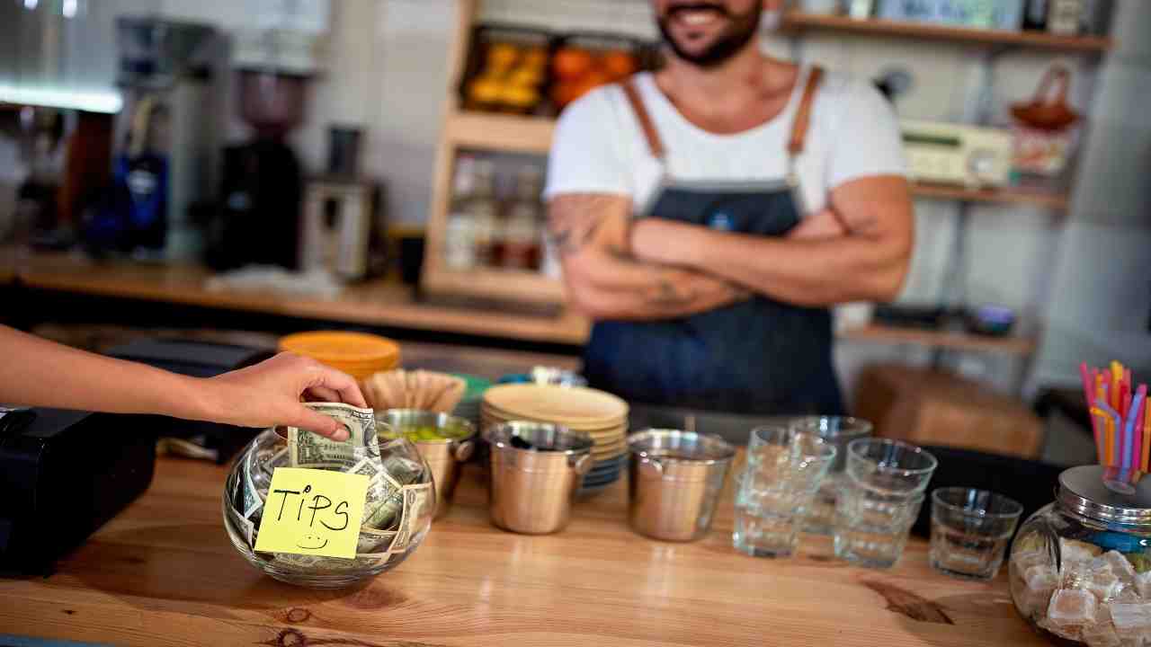 Mance a lavoro ora ci devi pagare le tasse