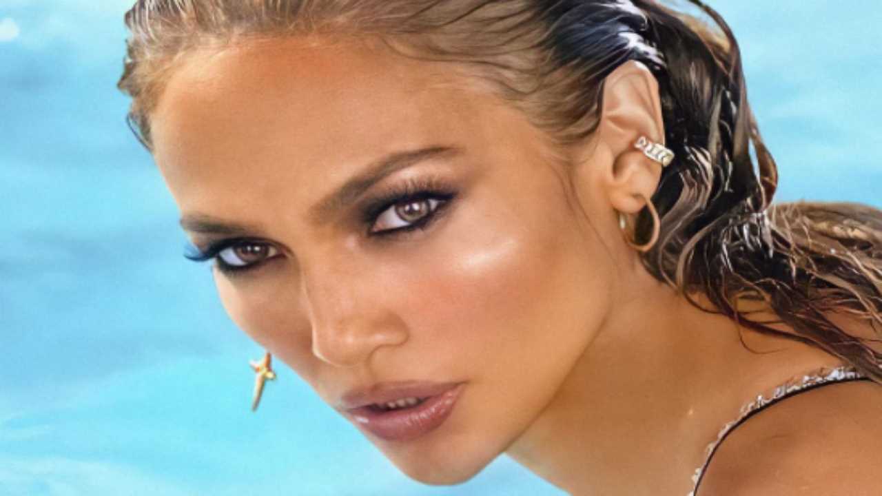 Jennifer Lopez ha un segreto alimentare per la sua pelle over 50enne: eccolo svelato