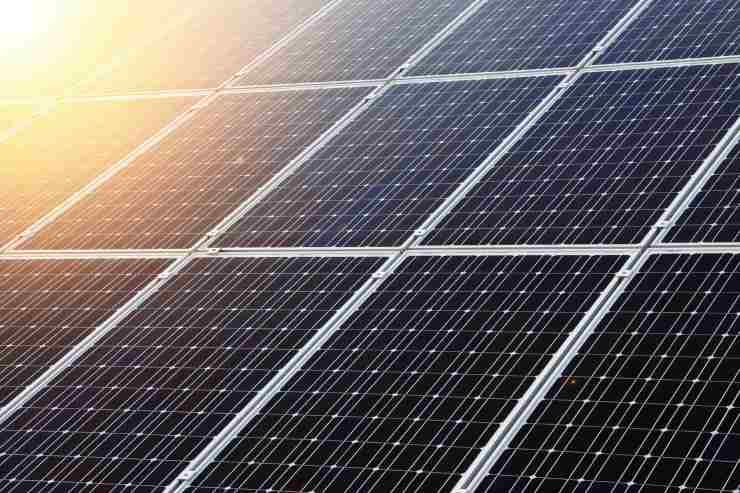 Con il fotovoltaico si risparmia? I costi di attivazione sono troppo elevati? Conviene veramente?