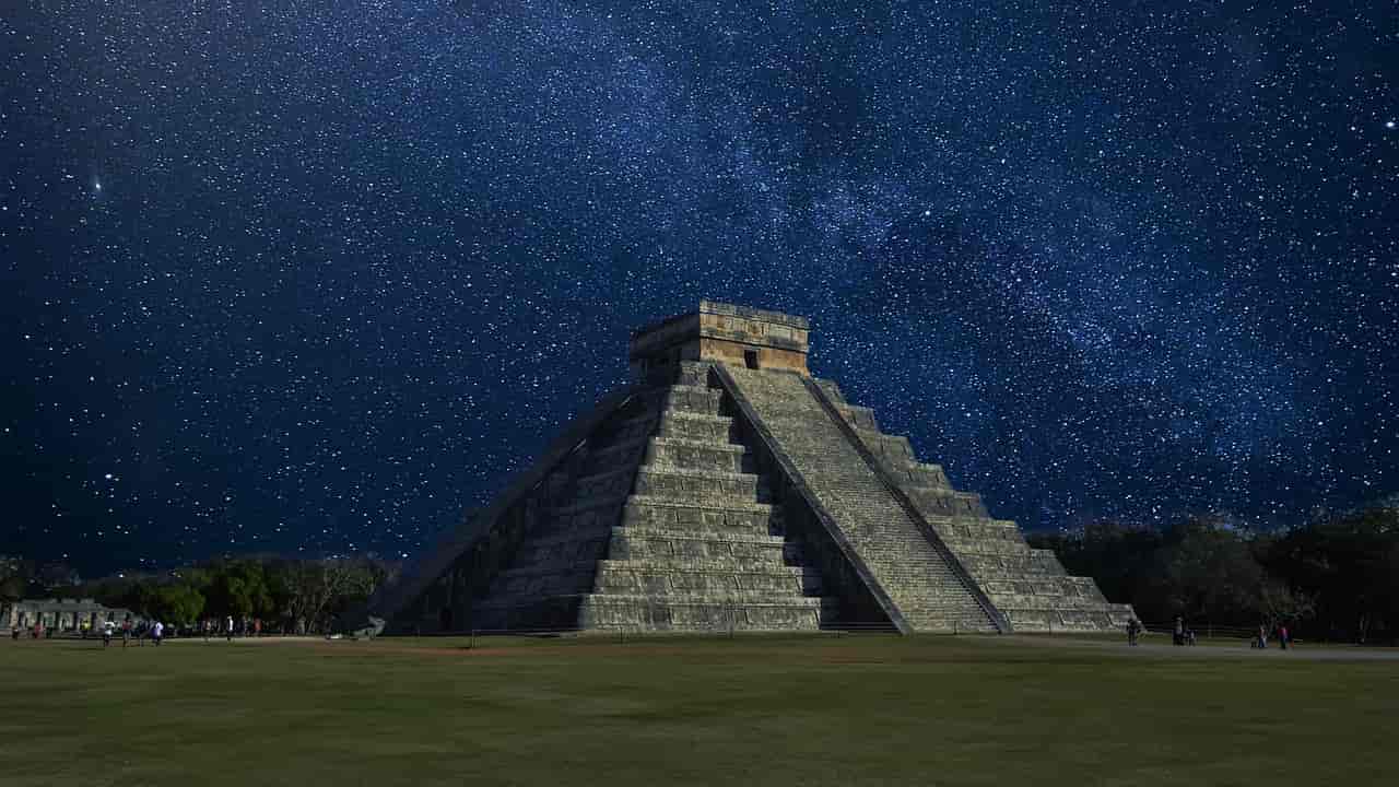 maya tecnologicamente avanti