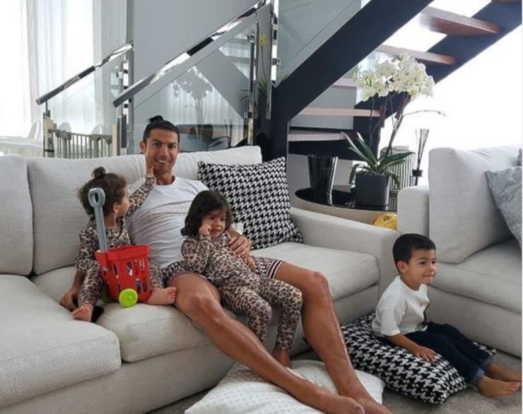 cristiano ronaldo casa torino