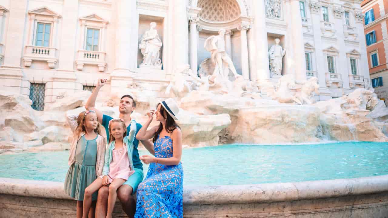 fontana trevi monete