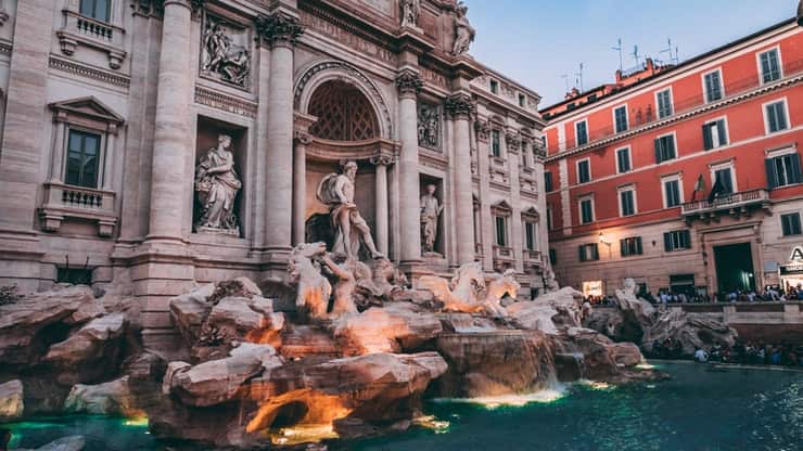 fontana trevi monete