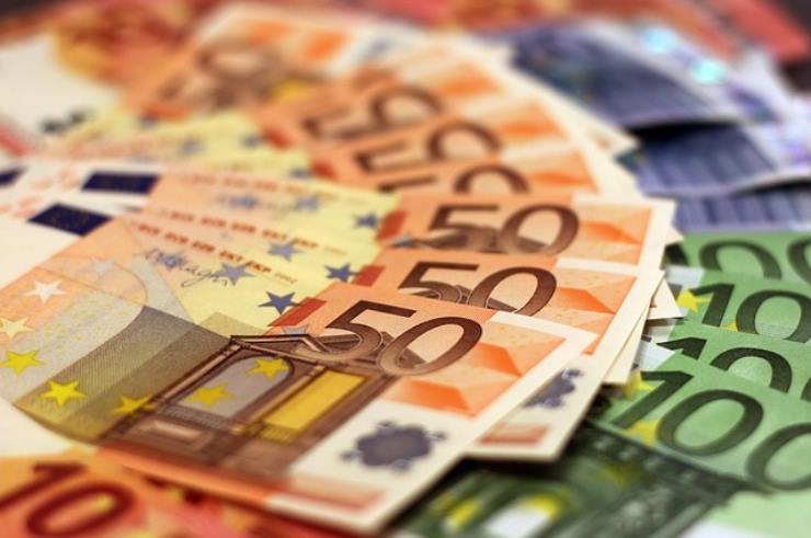 Bonus patene da 1000 euro ma nuove sanzioni previste per il 2021/22