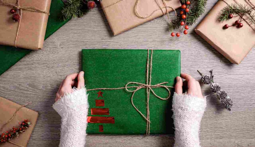 Natale: cosa regalare al proprio compagno? Le idee più originali