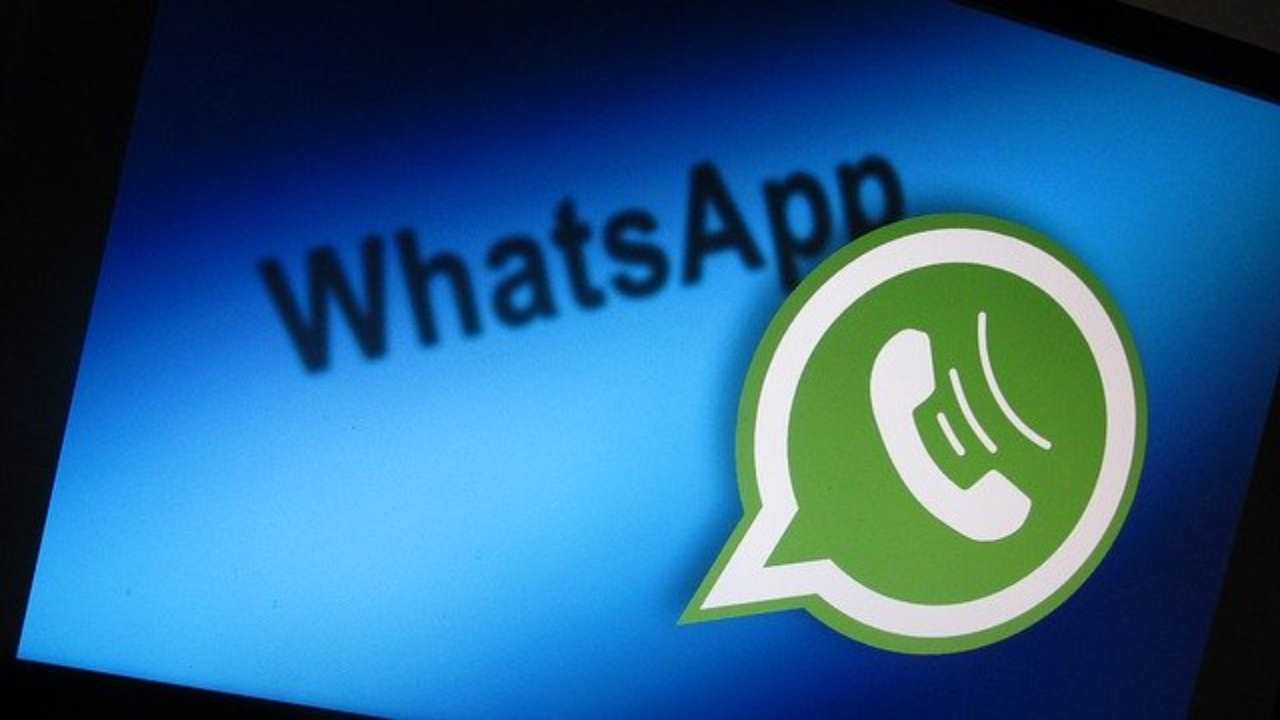 Whatsapp, ecco come capire se qualcuno vi spia le conversazioni