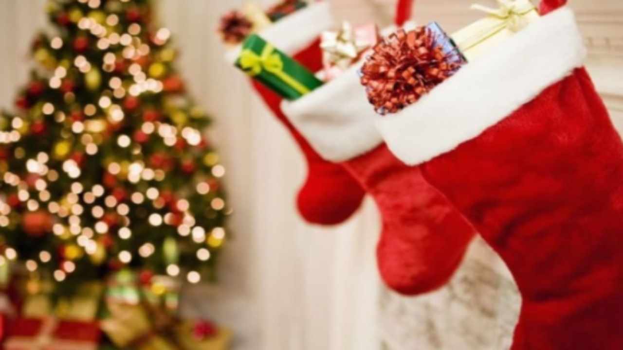 Passato il natale nessuno sa cosa deve mettere nella calza della befana per i bambini