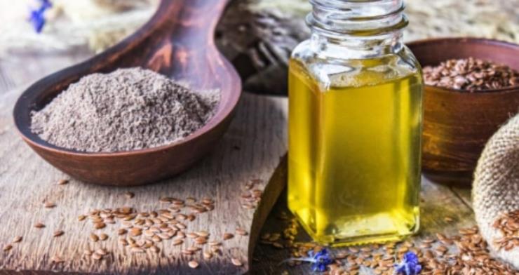 L'olio che tutte le donne dovrebbero utilizzare per prevenire rughe e i segni dell'età