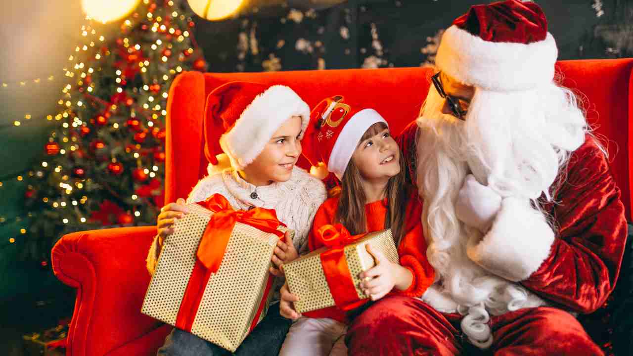 Travestimento da Babbo Natale per i bambini