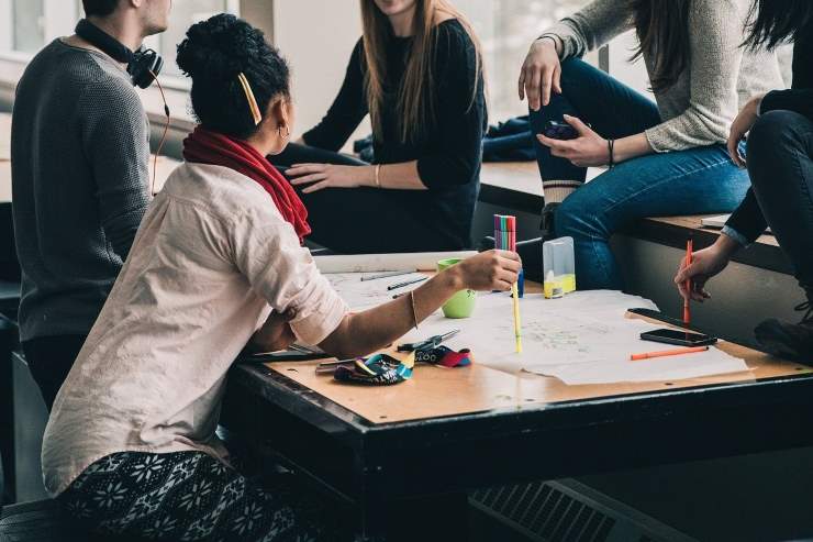 Scuola è il momento di scegliere le superiori, i consigli degli esperti per figli e genitori