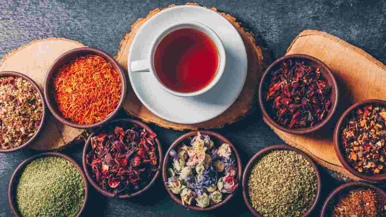 Sono 3 le tisane da fare per digerire le abbuffate di Natale, efficaci e anche rilassanti! 20211228 Nonsapeviche.com