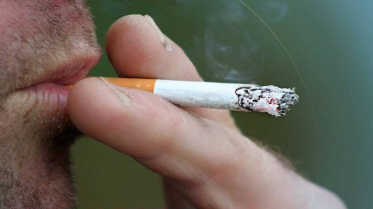 Cancro ai polmoni: la nuova scoperta positiva per i fumatori