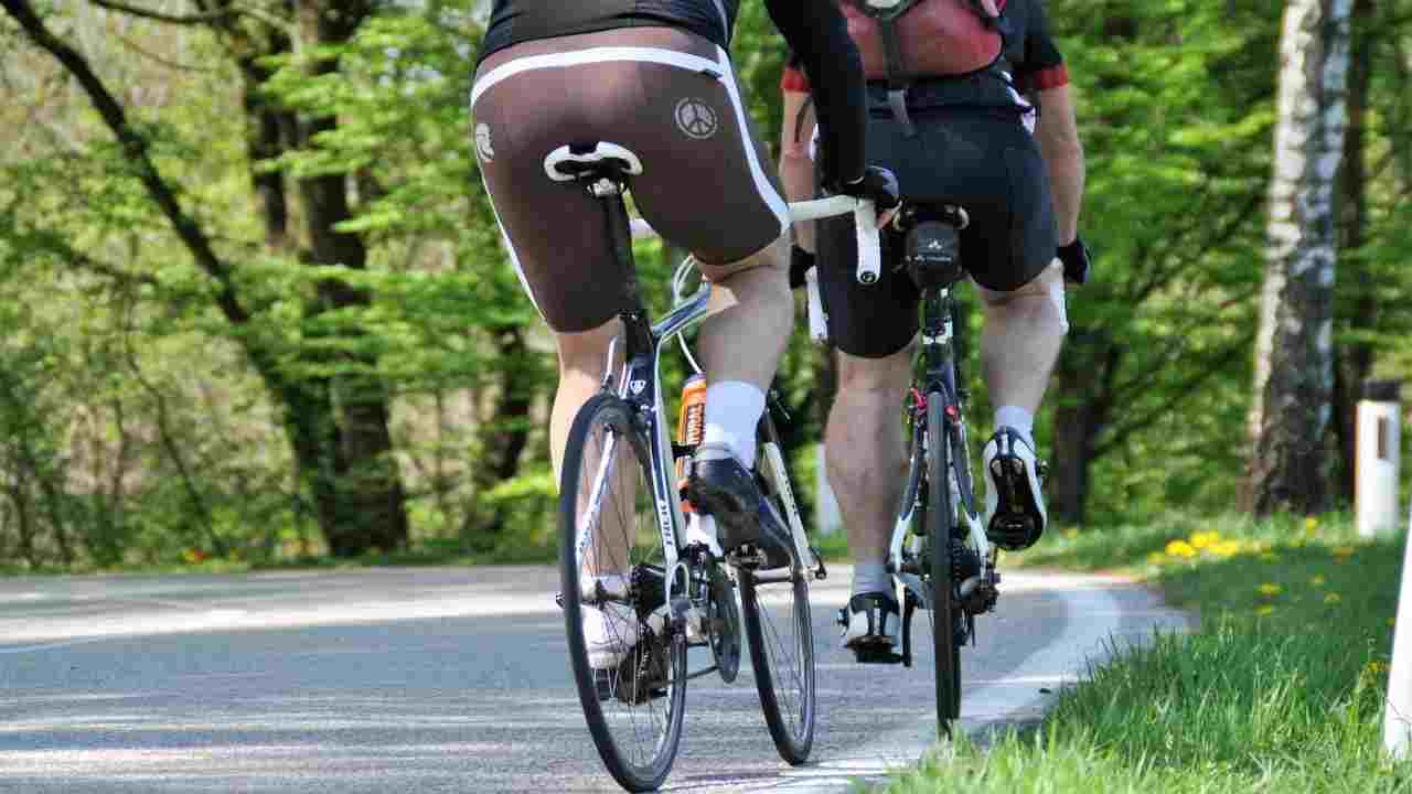 Come dimagrire andando in bicicletta con successo: 3 cose da evitare