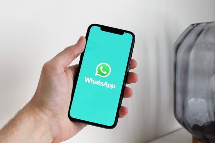 Whatsapp, ecco come ti salvano sul telefono i tuoi contatti