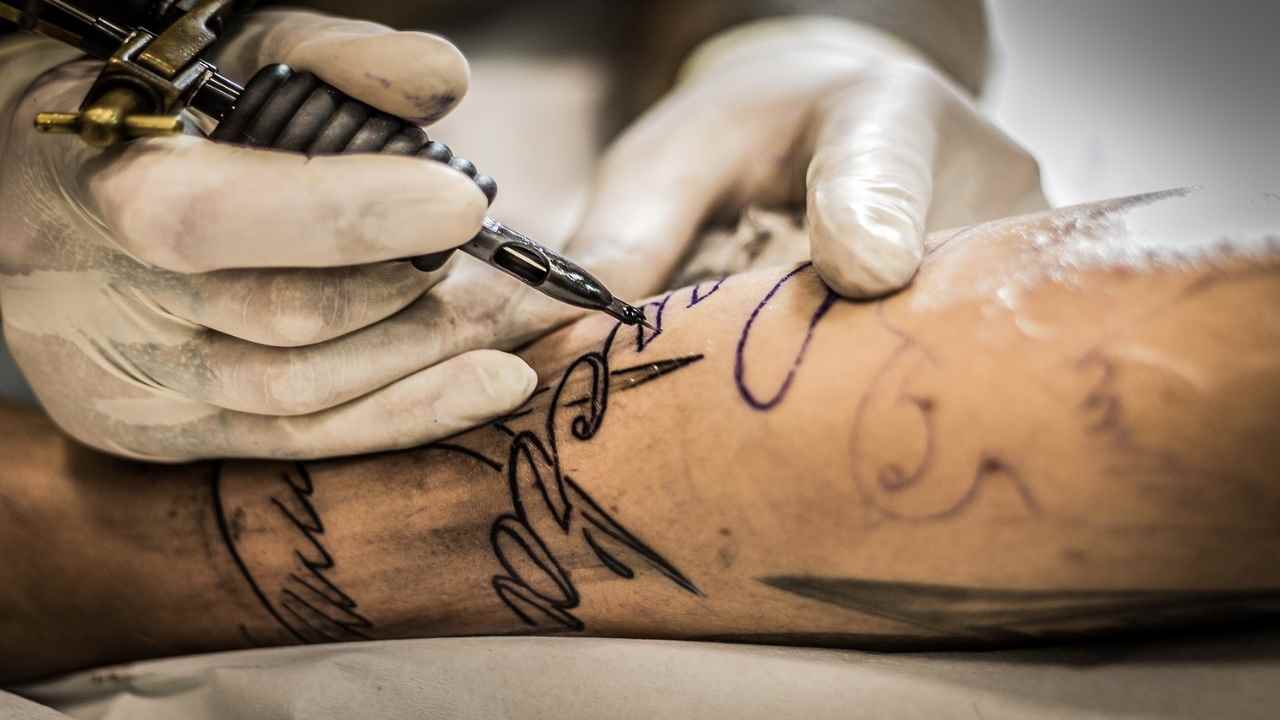 Un tatuaggio non è per sempre, ecco cosa si può fare per eliminarlo