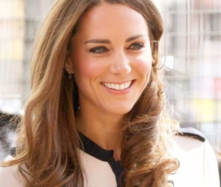 Il segreto di bellezza di Kate Middleton svelato dalla make-up artist della Royal Family: costa meno di 10 euro
