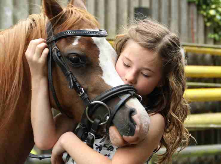Il miglior amico dei bambini non è il cane ma il cavallo: ecco perché