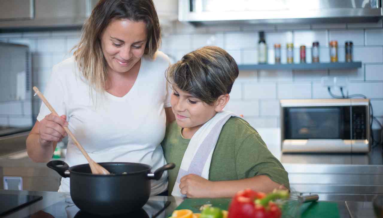 Esiste solo un modo per dimezzare i tempi in cucina, l’utilizzo di questo strumento fondamentale